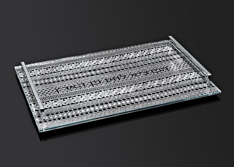 Ribbon-Lace--Serving-Challah-Board--B